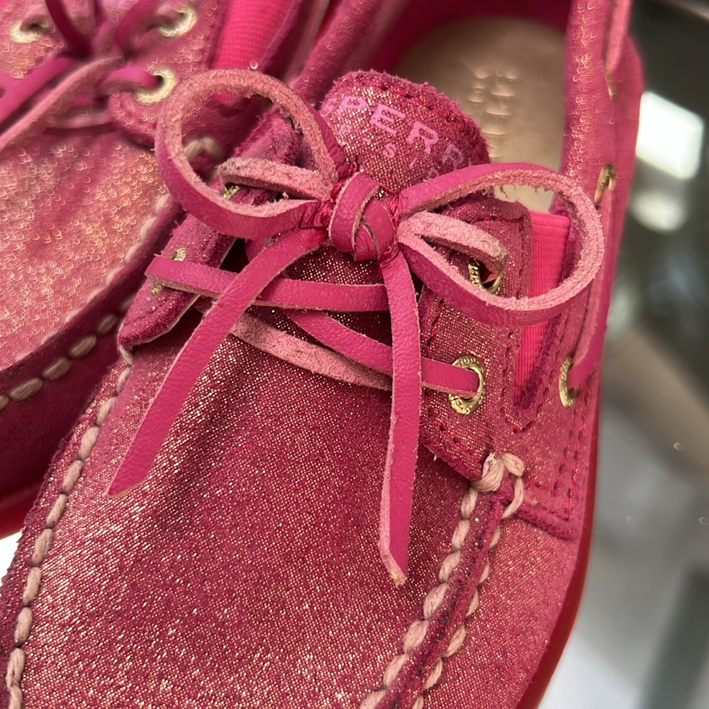Girl's MAGENTA Sperry-Topsider moccasins